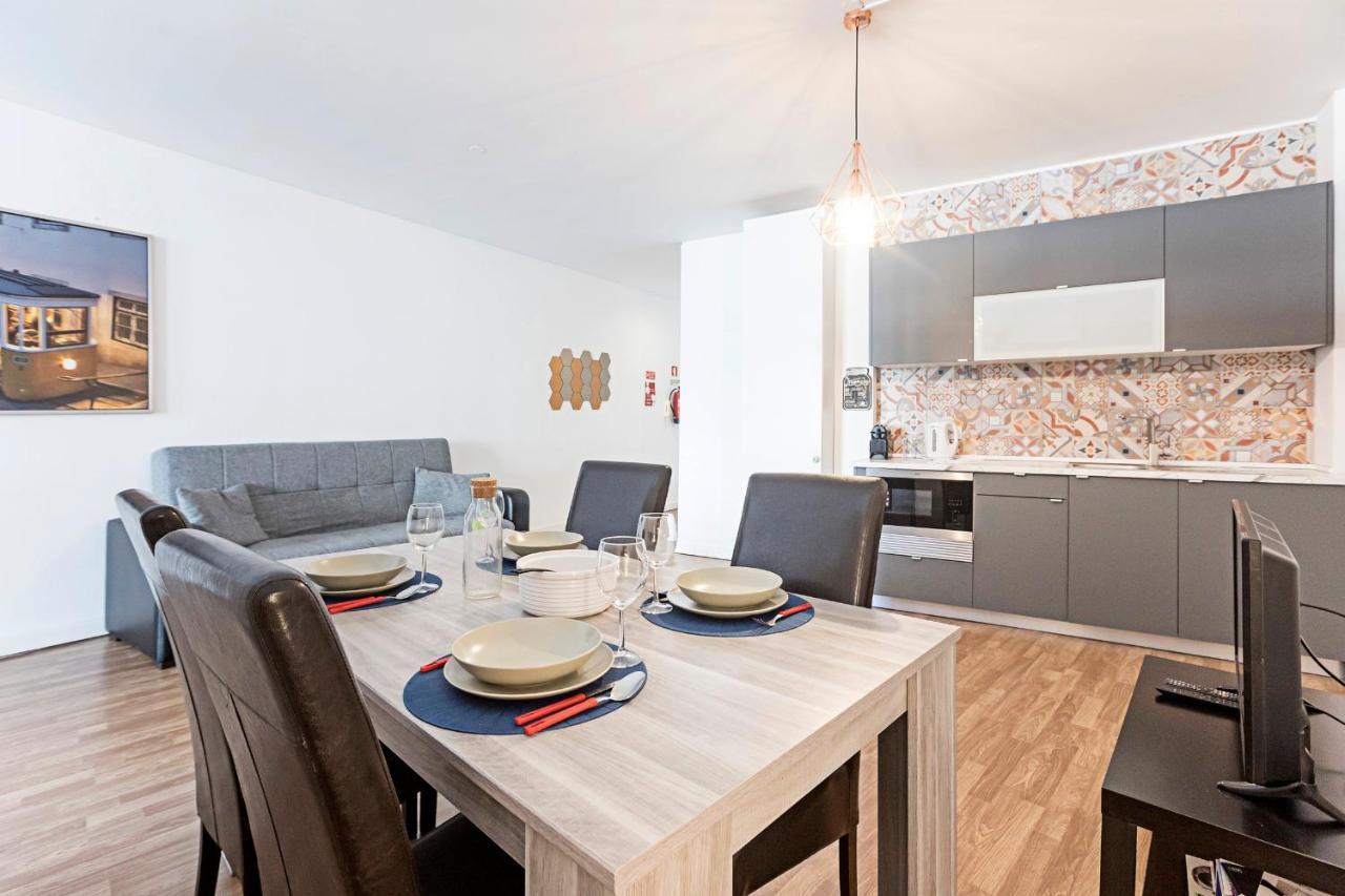 Amazing Apartment In Downtown Porto By Lovelystay Extérieur photo